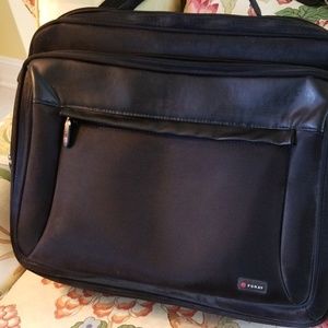 foray briefcase